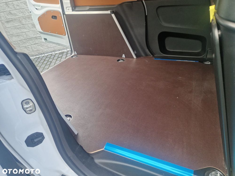 Peugeot 208 82 VTI Allure - 30