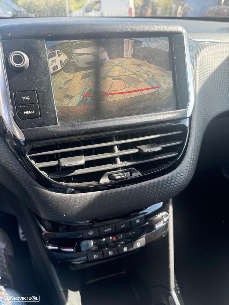 Peugeot 2008 PureTech 110 Stop&Start EAT6 GT-Line Edition - 17