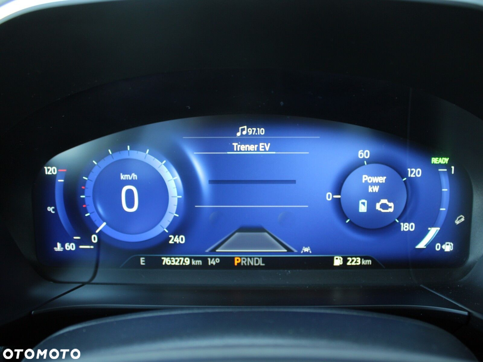 Ford Kuga 2.5 FHEV AWD Titanium - 29