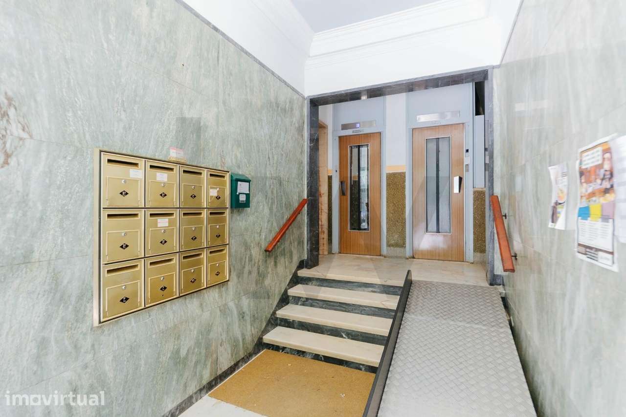 Apartamento T3 Remodelado em Benfica – Av. Gomes Pereira - Grande imagem: 4/40