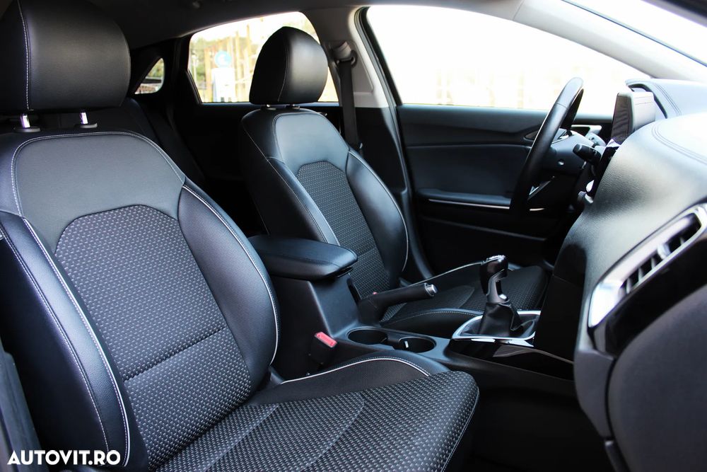 Kia Ceed 1.4 T-GDI OPF Platinum Edition - 17