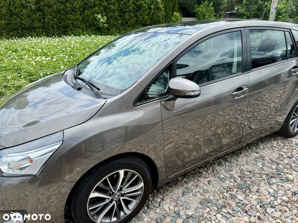 Toyota Verso 1.8 Prestige MS EU6 - 7