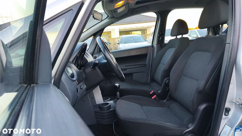 Mitsubishi Colt - 18