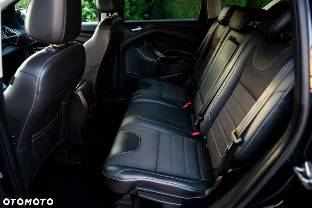 Ford Kuga 2.0 TDCi 4x4 Titanium - 32