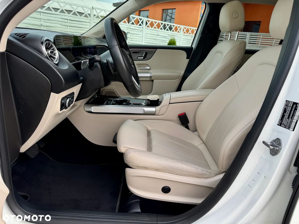 Mercedes-Benz GLB 250 4Matic 8G-DCT - 8