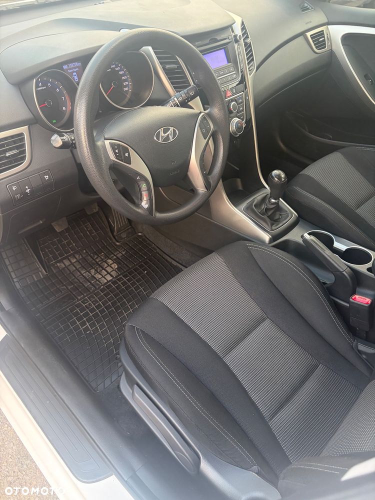 Hyundai i30 1.4 Fifa World Cup Edition - 18