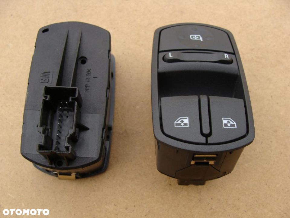 Włącznik, przełącznik szyb lusterek Opel Corsa D - 1
