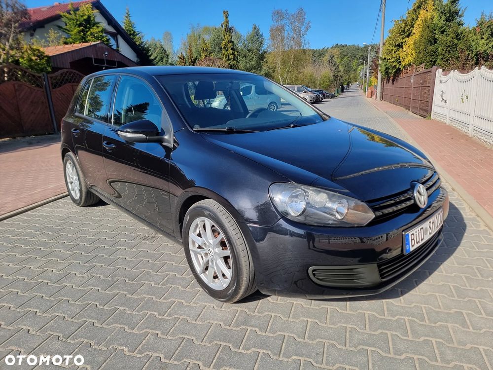 Volkswagen Golf - 1