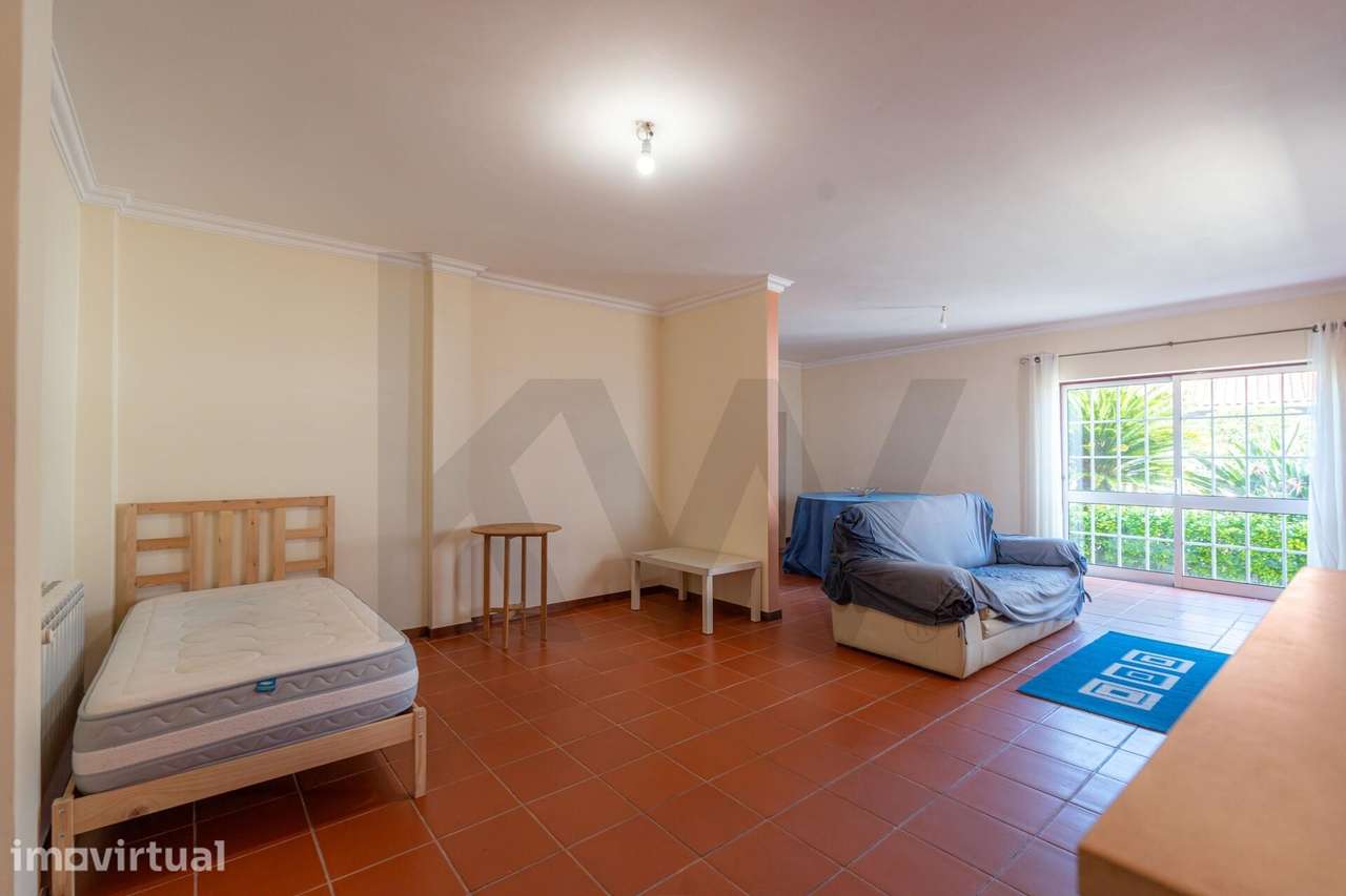 Moradia T7 com piscina e Garagem em Banhos Secos, Santa Clara - Grande imagem: 4/26
