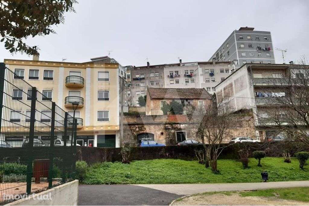 Terreno com 320m2 em frente ao Parque Urbano Felício Loureiro, Queluz, - Grande imagem: 3/16