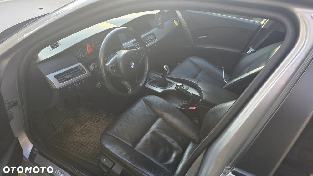 BMW Seria 5 525i - 17