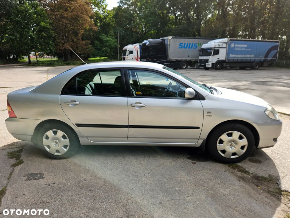 Toyota Corolla 1.6 VVT-i Base - 4