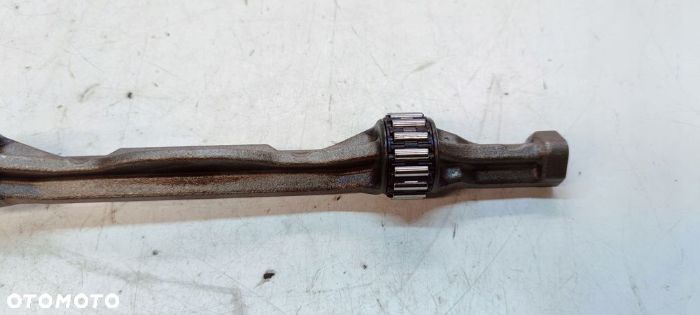 WAŁEK BALANSUJĄCY KOŁO ZĘBATE BMW F36 430I B48B20B 252KM 8660086 - 3