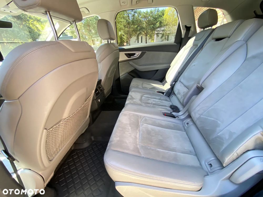 Audi Q7 - 13