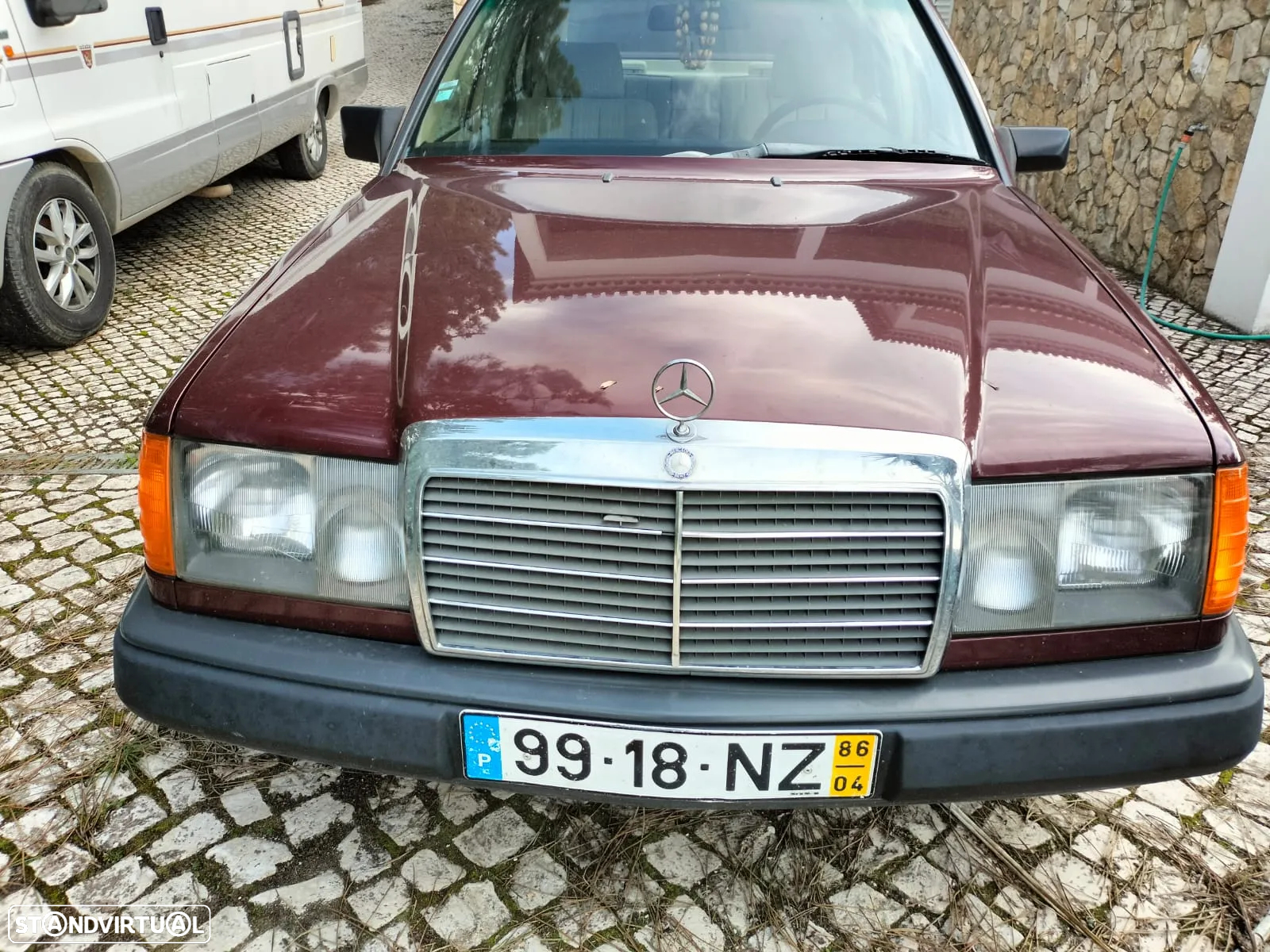 Mercedes-Benz 200 Standard - 22