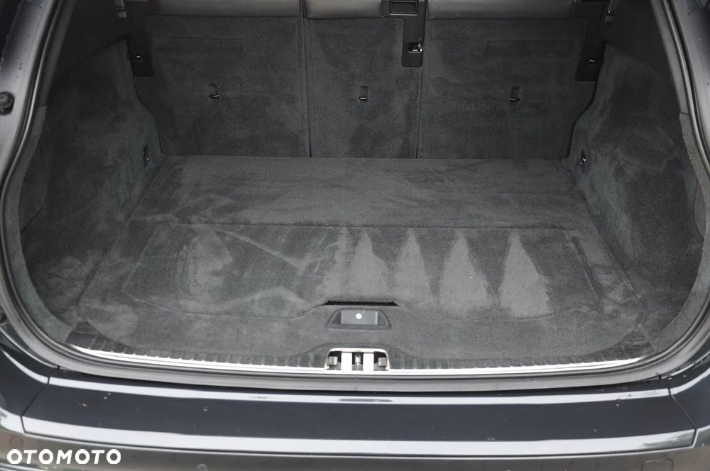 Volvo XC 60 D4 AWD R-Design Summum - 38