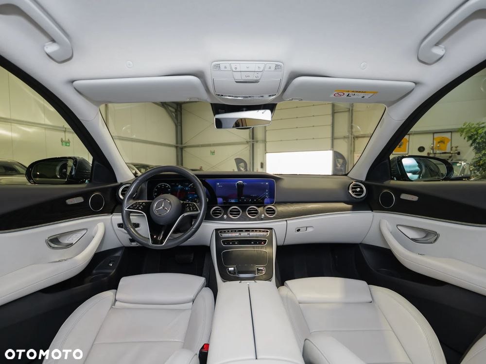 Mercedes-Benz Klasa E 300 de Avantgarde - 15