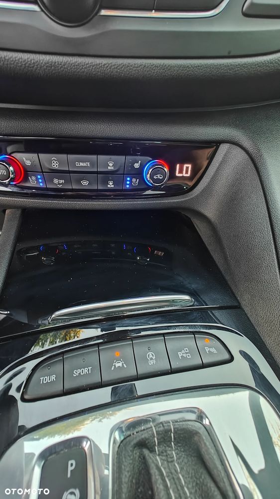 Opel Insignia 2.0 BiTurbo 4x4 Innovation - 12