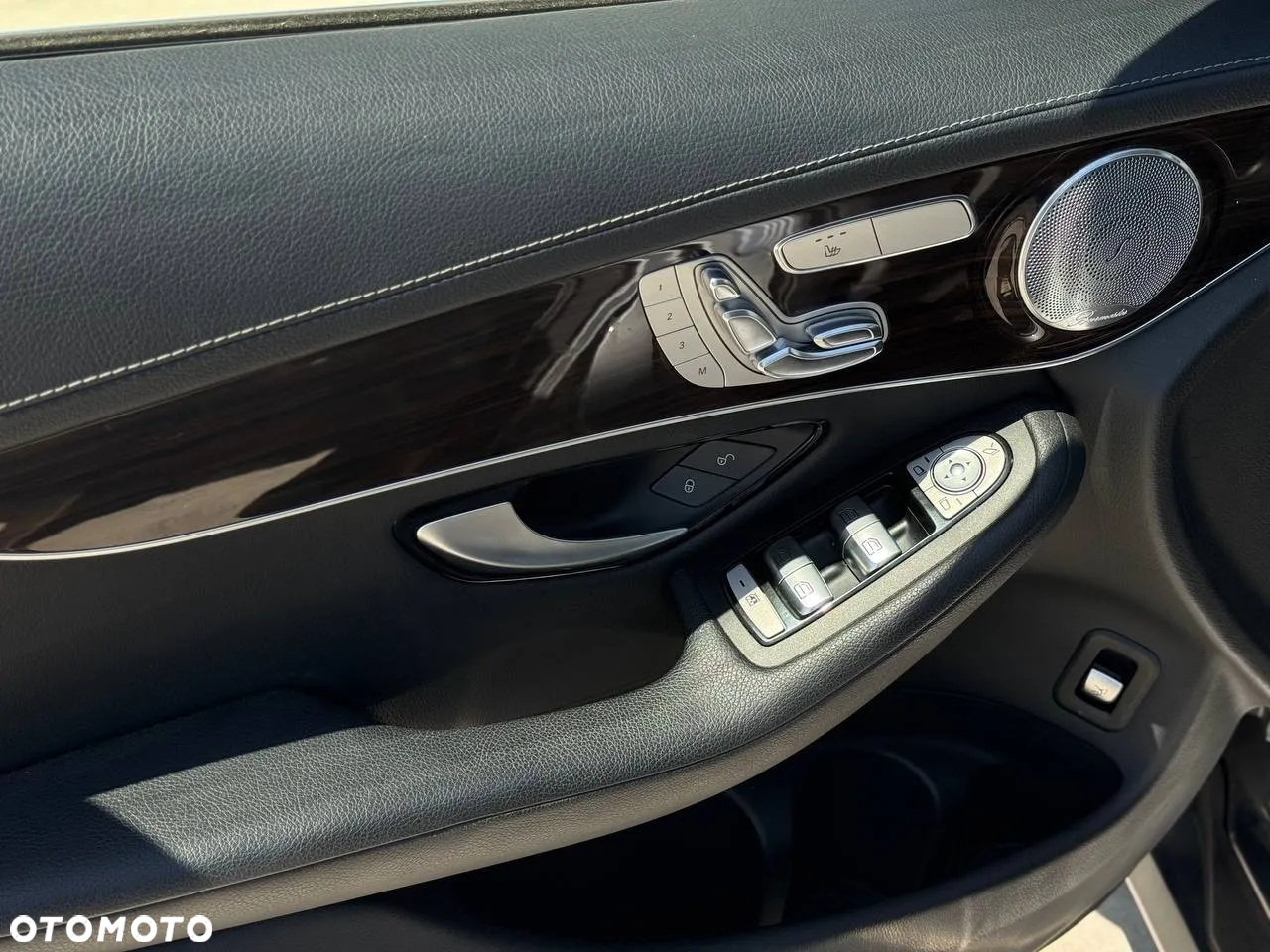 Mercedes-Benz GLC 300 4Matic 9G-TRONIC AMG Line - 13
