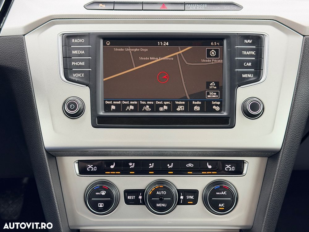 Volkswagen Passat Variant 2.0 TDI (BlueMotion Technology) Trendline - 25