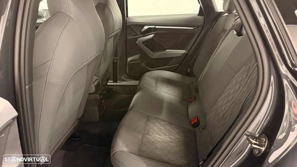 Audi A3 Limousine 30 TDI S line - 40