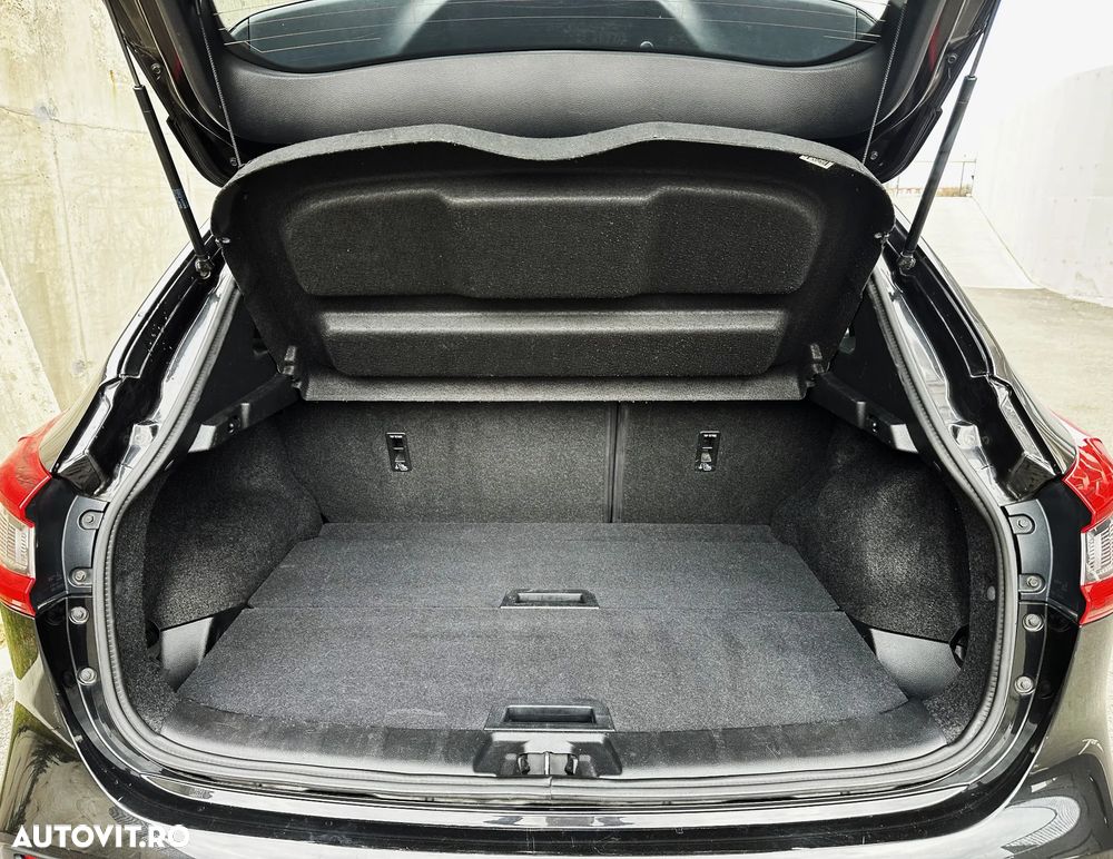 Nissan Qashqai 1.6 DCI TEKNA - 25