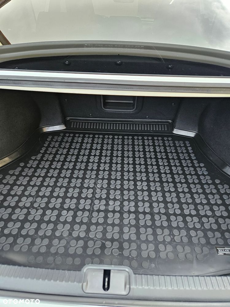 Lexus ES 300h F Sport Edition - 14