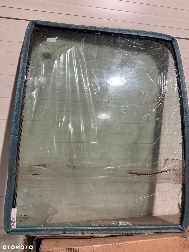 Szyba czołowa koparka Liebherr nr 10664698 - 2