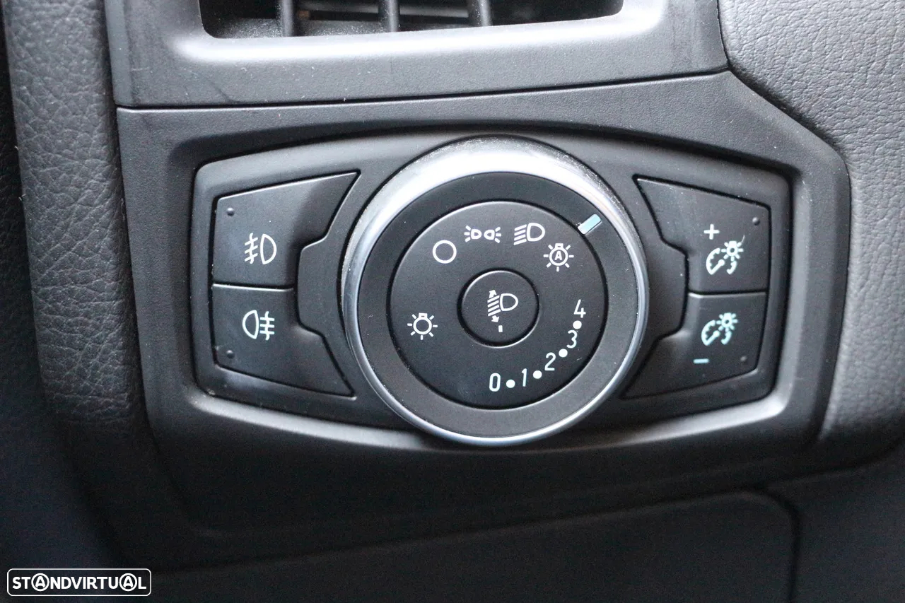Ford Focus 1.0 SCTi Titanium - 34