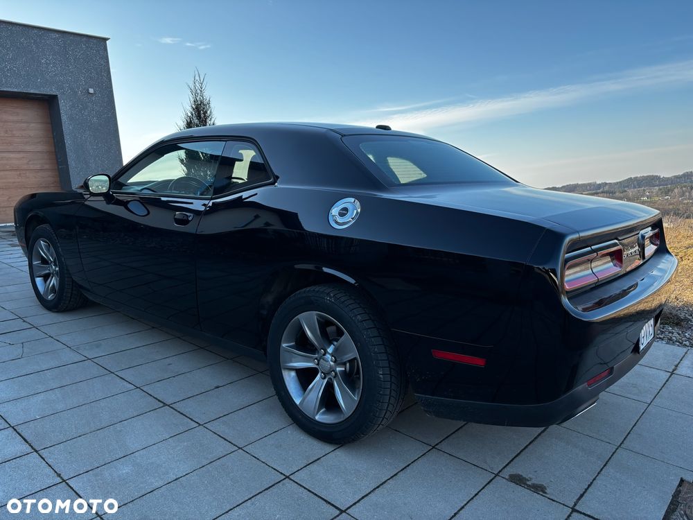 Dodge Challenger - 3