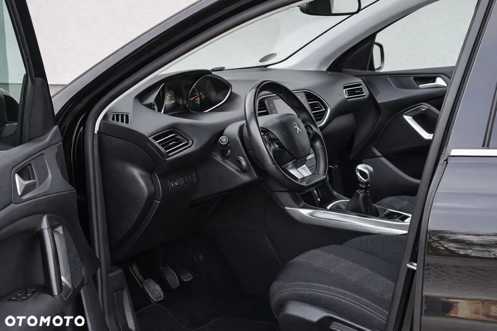 Peugeot 308 1.6 BlueHDi Allure S&S - 13