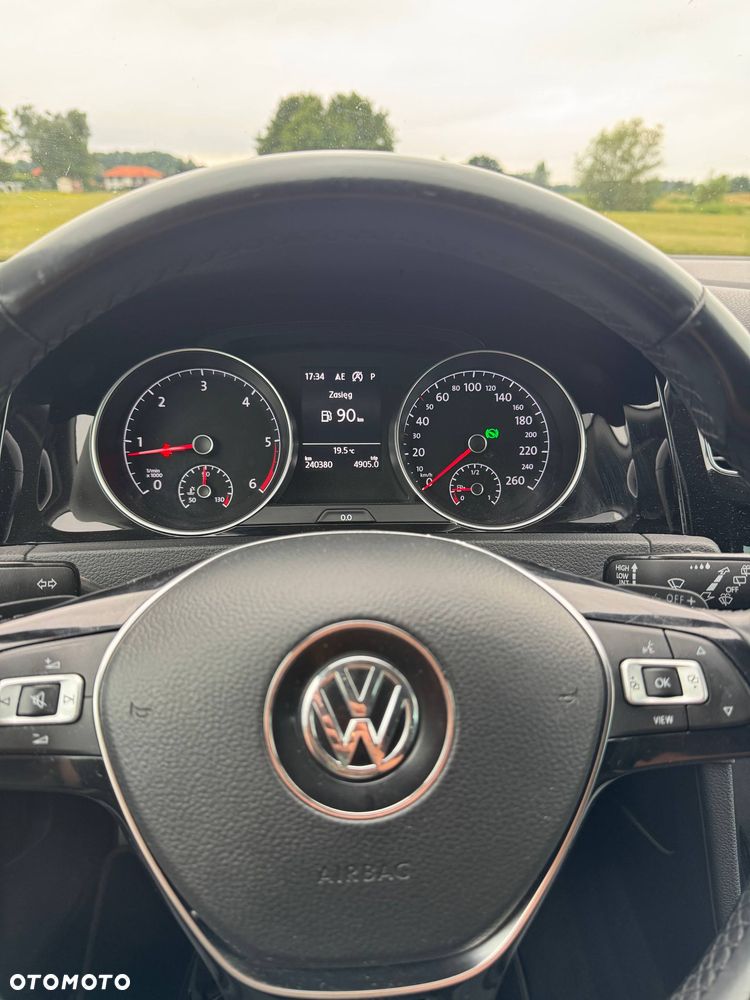 Volkswagen Golf - 16