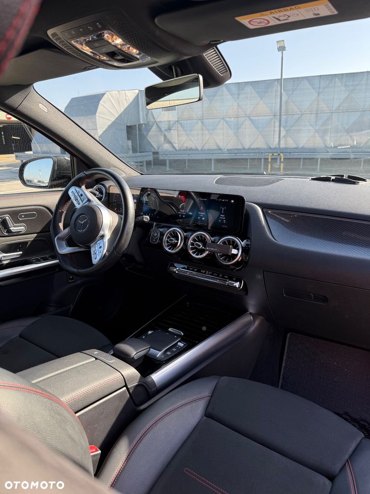 Mercedes-Benz GLA 180 d Business Edition - 31