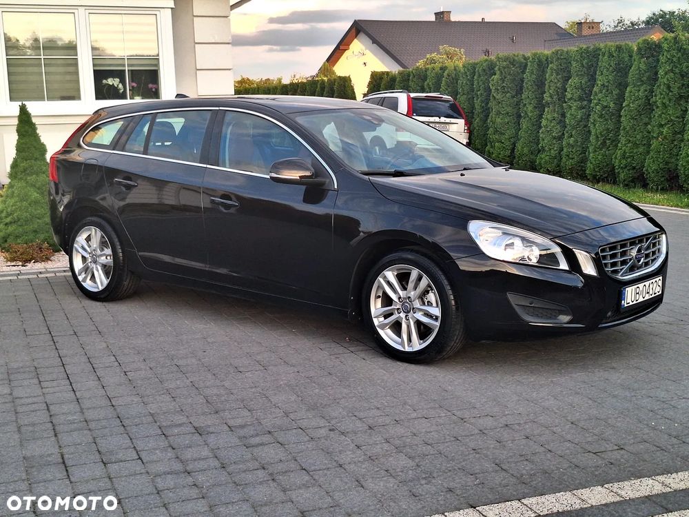Volvo V60 T3 Momentum - 2