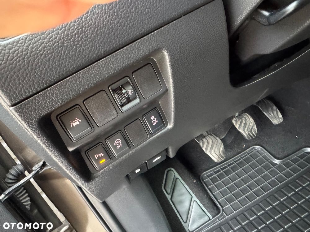 Nissan Qashqai 1.2 DIG-T N-Vision - 24