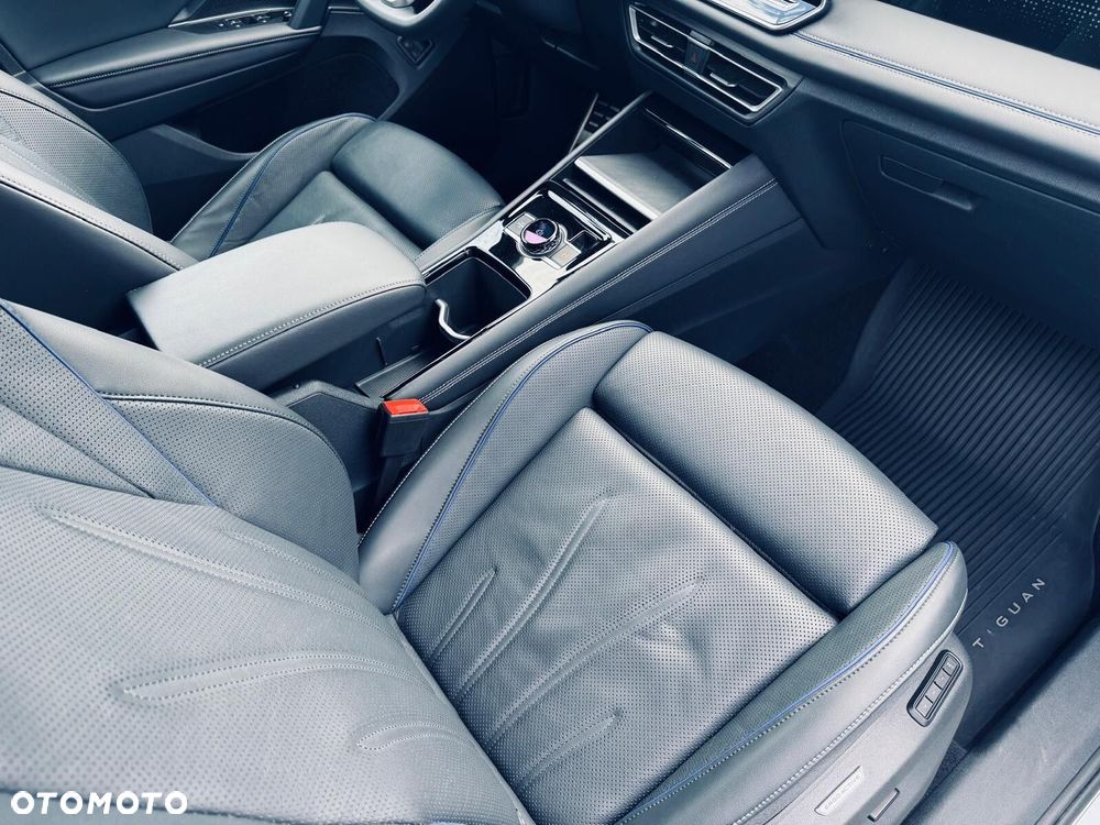 Volkswagen Tiguan - 19