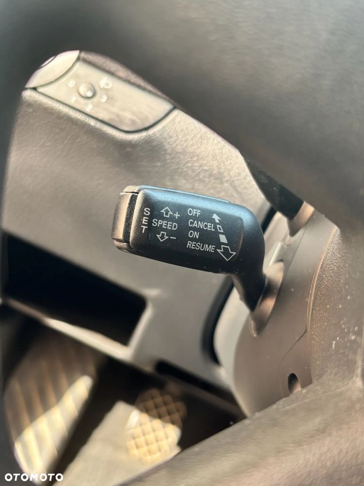 Audi A4 Avant 2.0 TDI DPF - 9