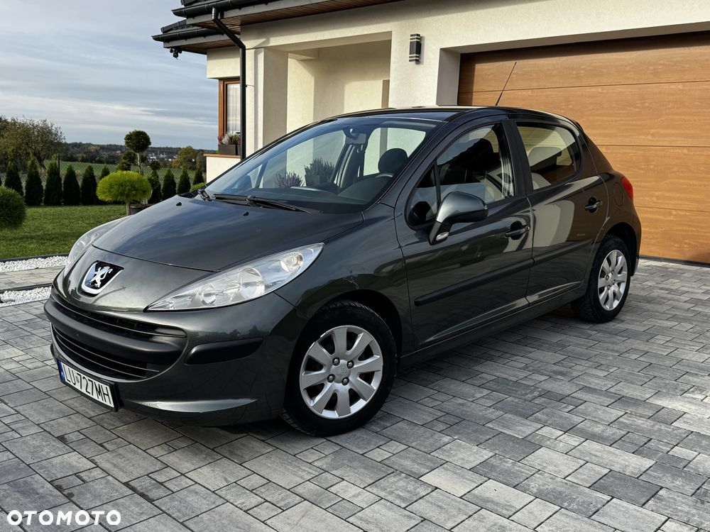 Peugeot 207 2007 photo 2