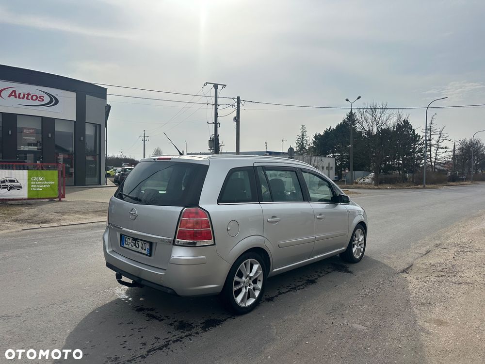 Opel Zafira 1.9 CDTI Navi - 12