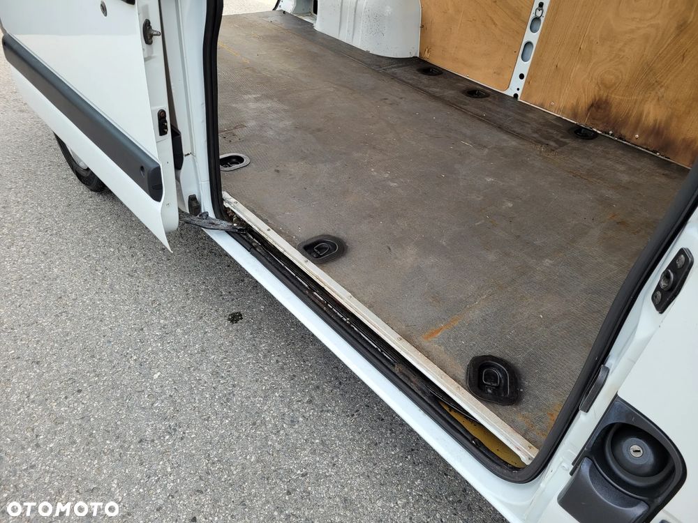 Renault Master - 24