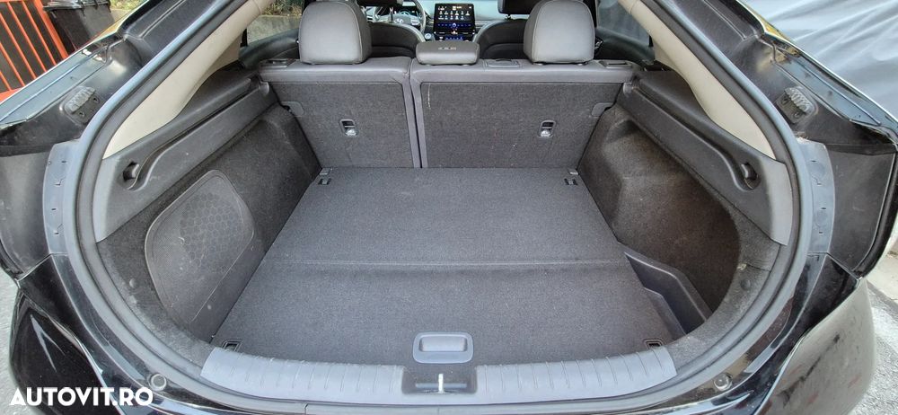 Hyundai IONIQ - 11