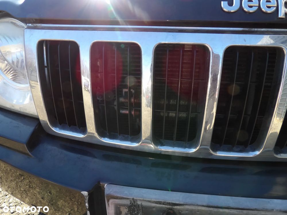 JEEP GRAND CHEROKEE WK GRILL ATRAPA 05-10 R. - 2