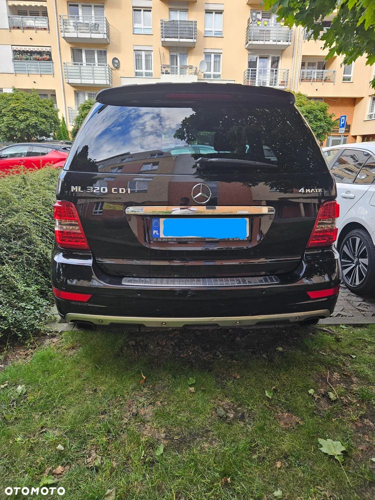 Mercedes-Benz ML 320 CDI 4-Matic - 3