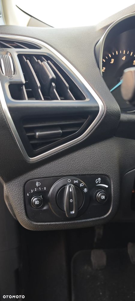 Ford Kuga 1.5 EcoBoost 2x4 Titanium - 12