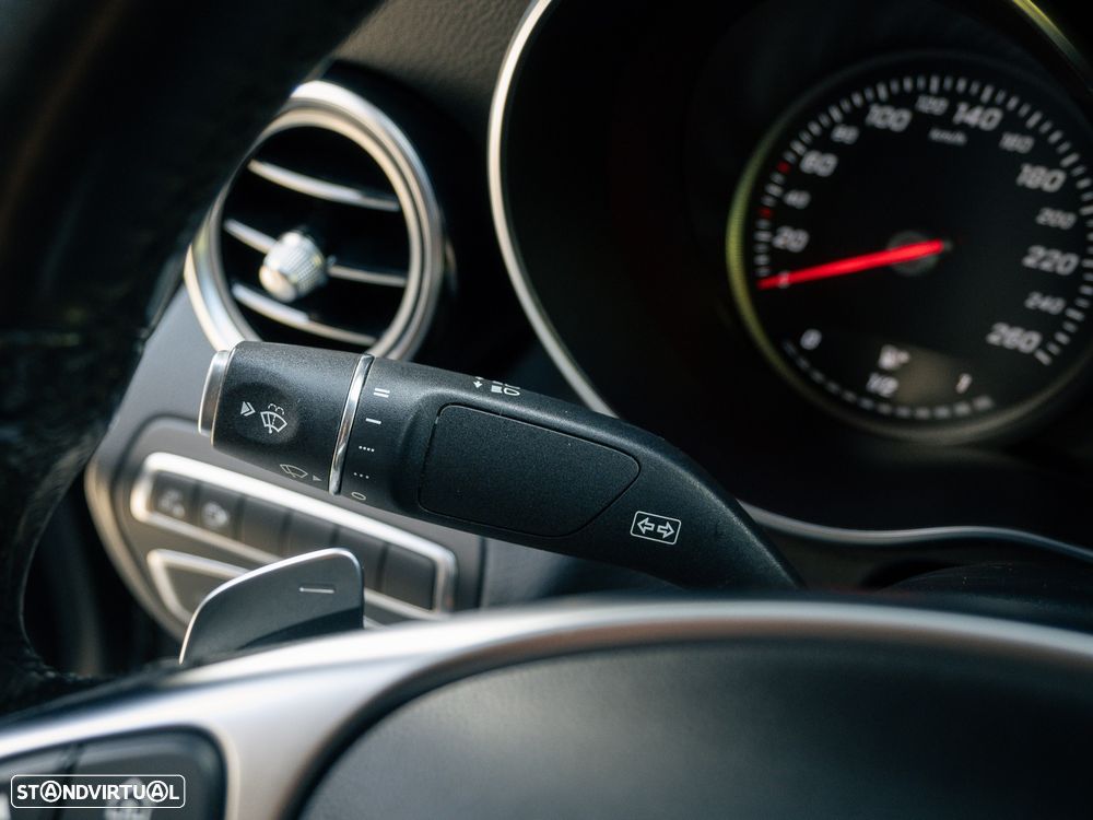 Mercedes-Benz GLC 250 d 4Matic 9G-TRONIC AMG Line - 36