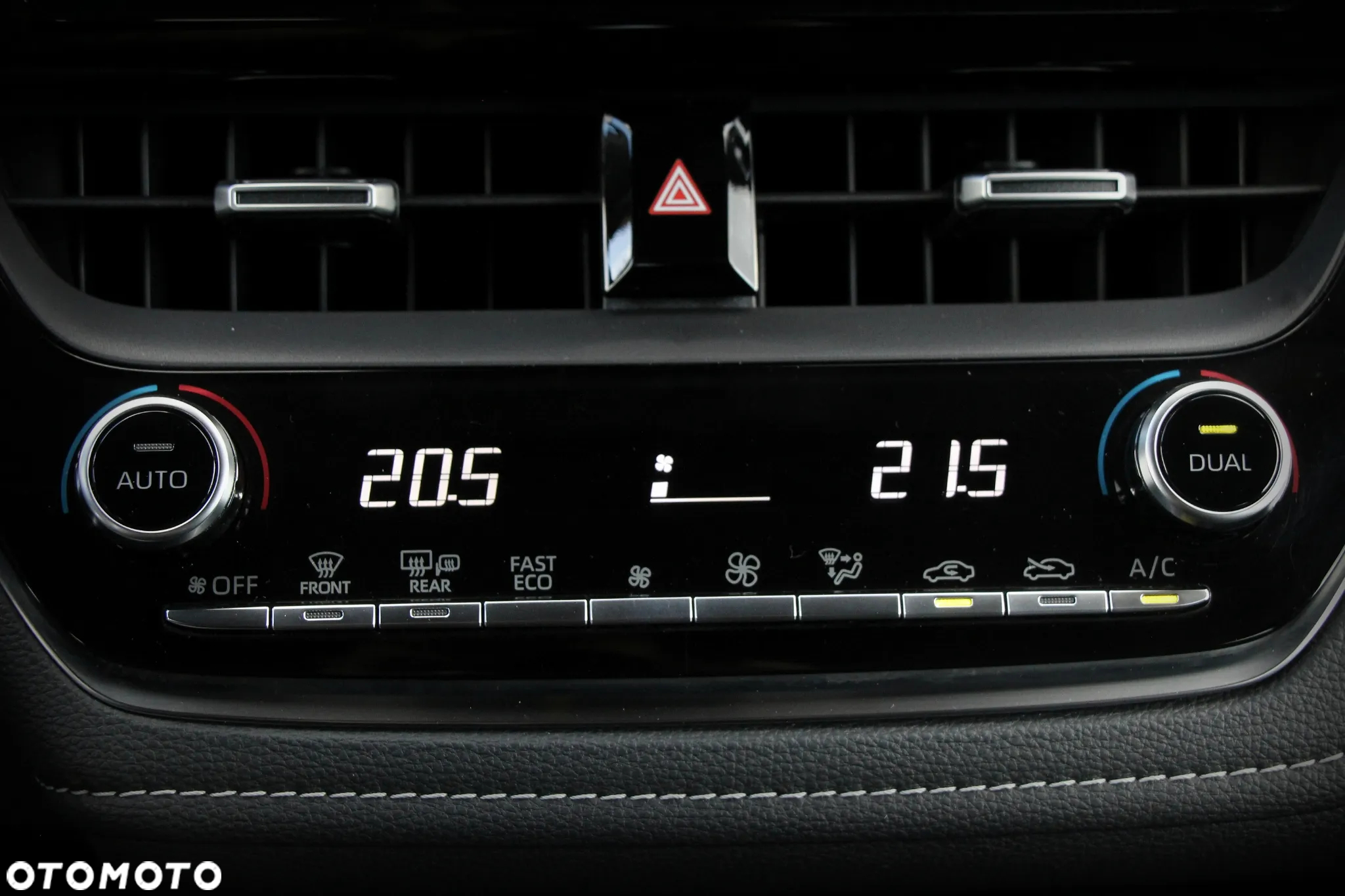 Toyota Corolla 2.0 Hybrid Comfort - 31