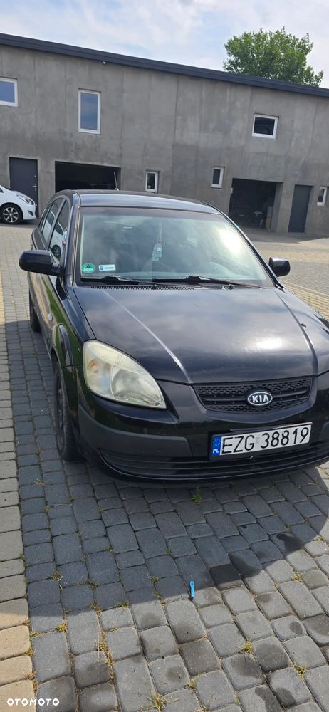 Kia Rio - 5