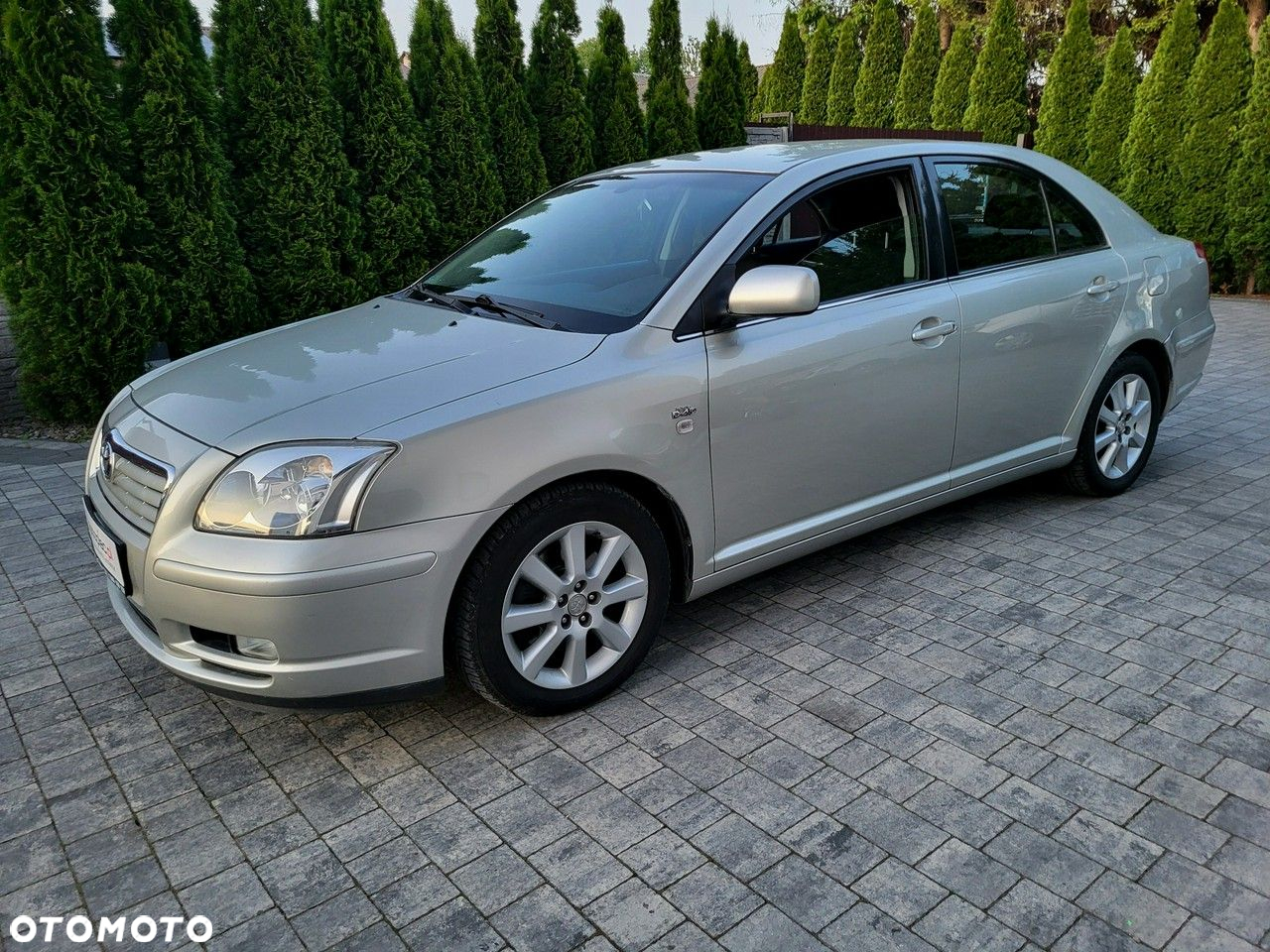 Toyota Avensis - 2