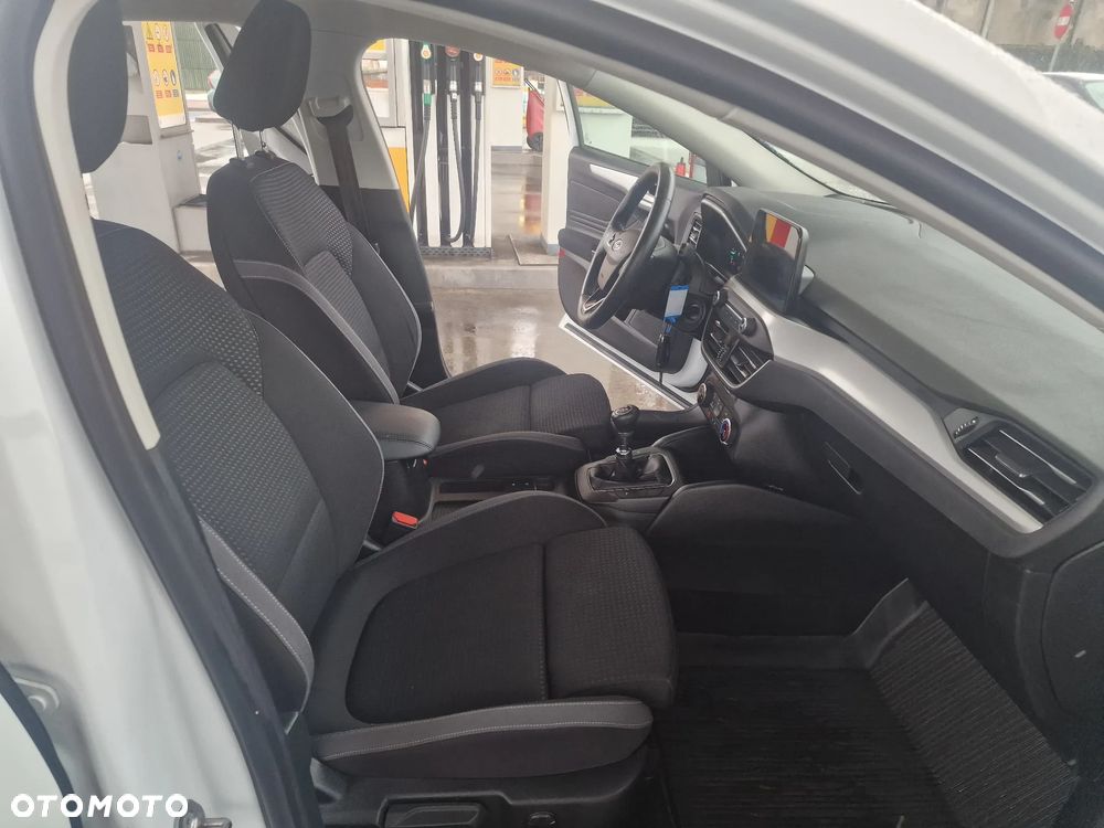 Ford Focus 1.5 TDCi DPF Start-Stopp-System Titanium - 9