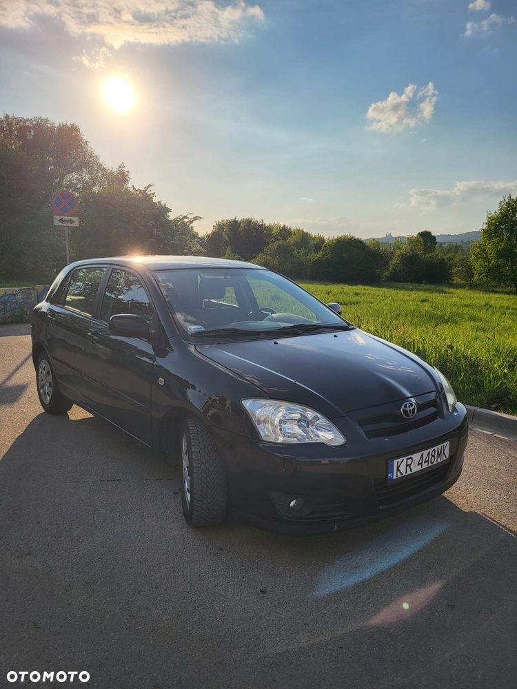 Toyota Corolla - 2